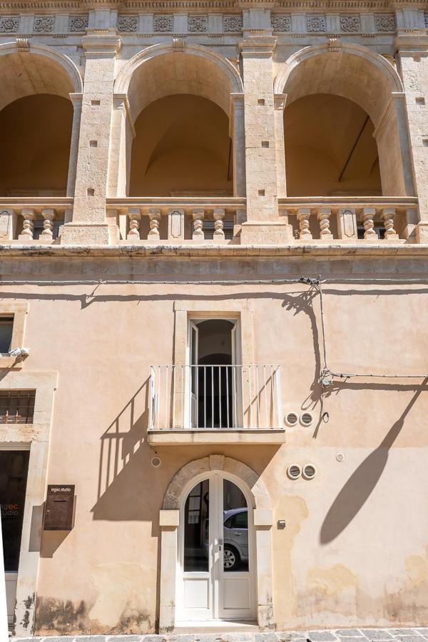 I 5 Archi Di Via Ducezio Villa โนโต ภายนอก รูปภาพ
